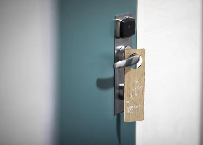 Greenstar מלון להטי