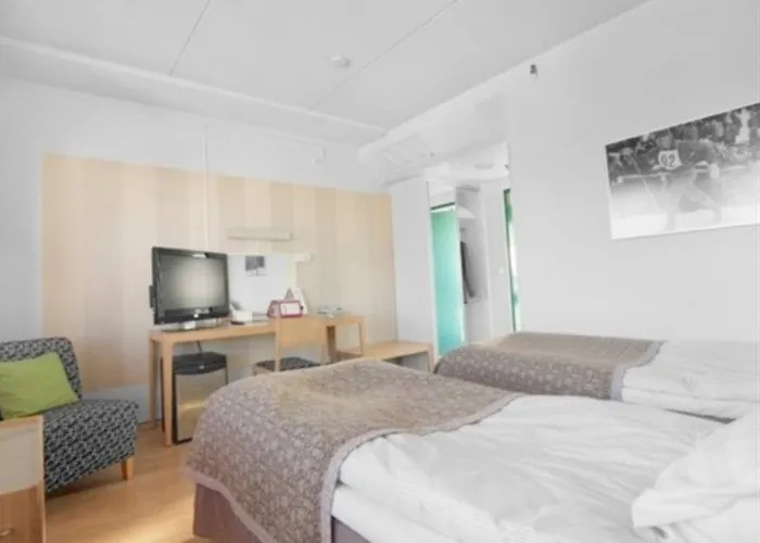 מלון Greenstar להטי