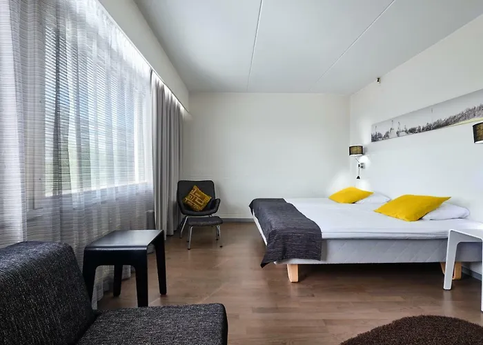 מלון Greenstar להטי